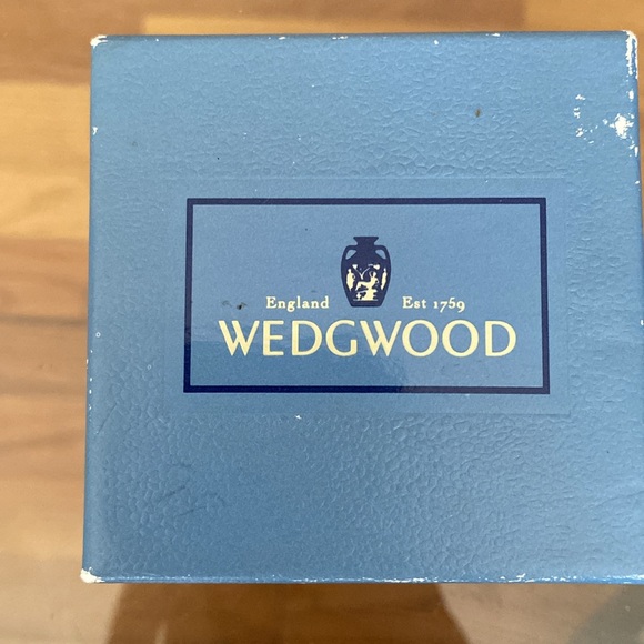 New Vintage Wedgwood Jasperware Fluted Grecian Trinket Box - Picture 4 of 5